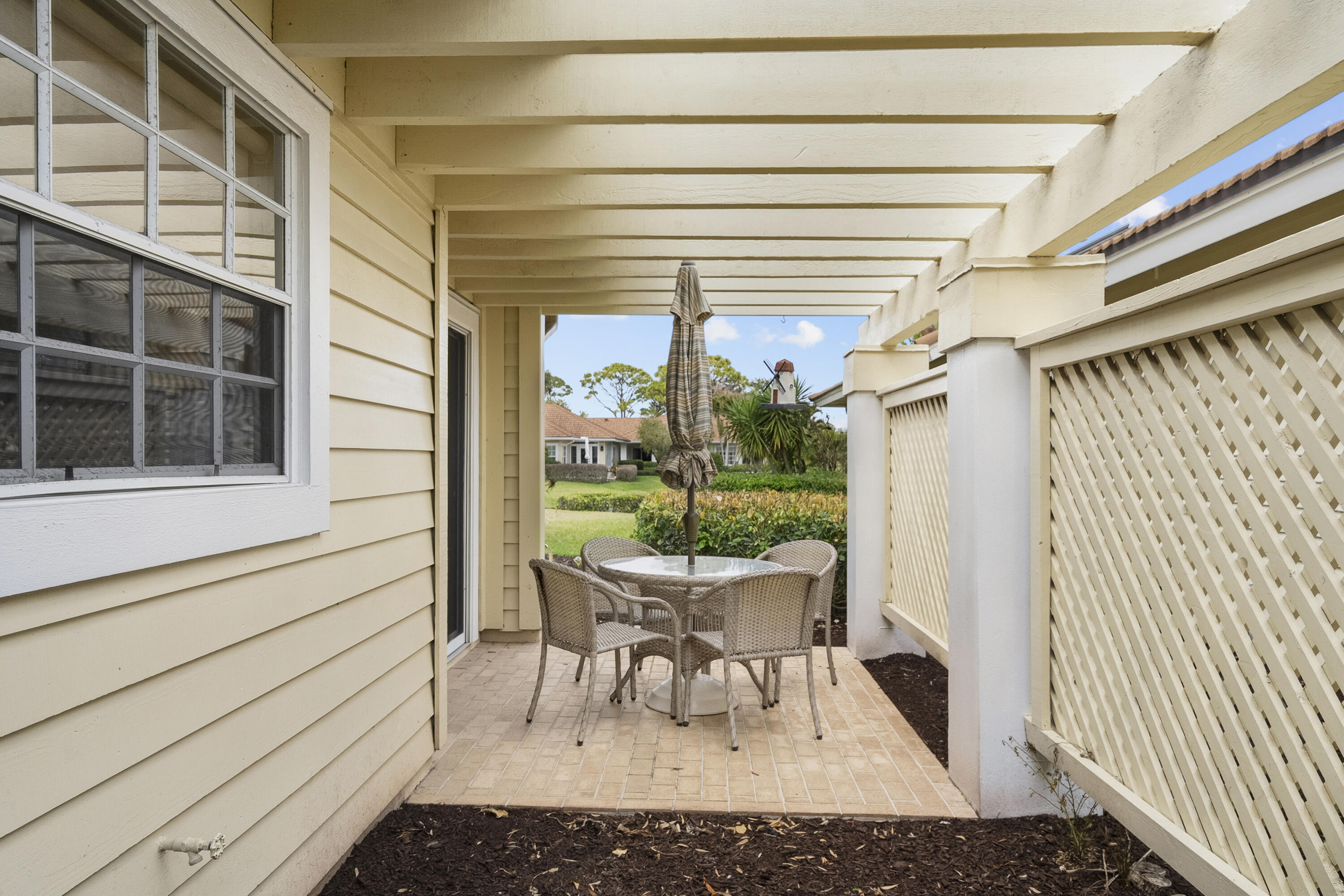 WINGED FOOT COTTAGES IN MARINER SANDS - Residential