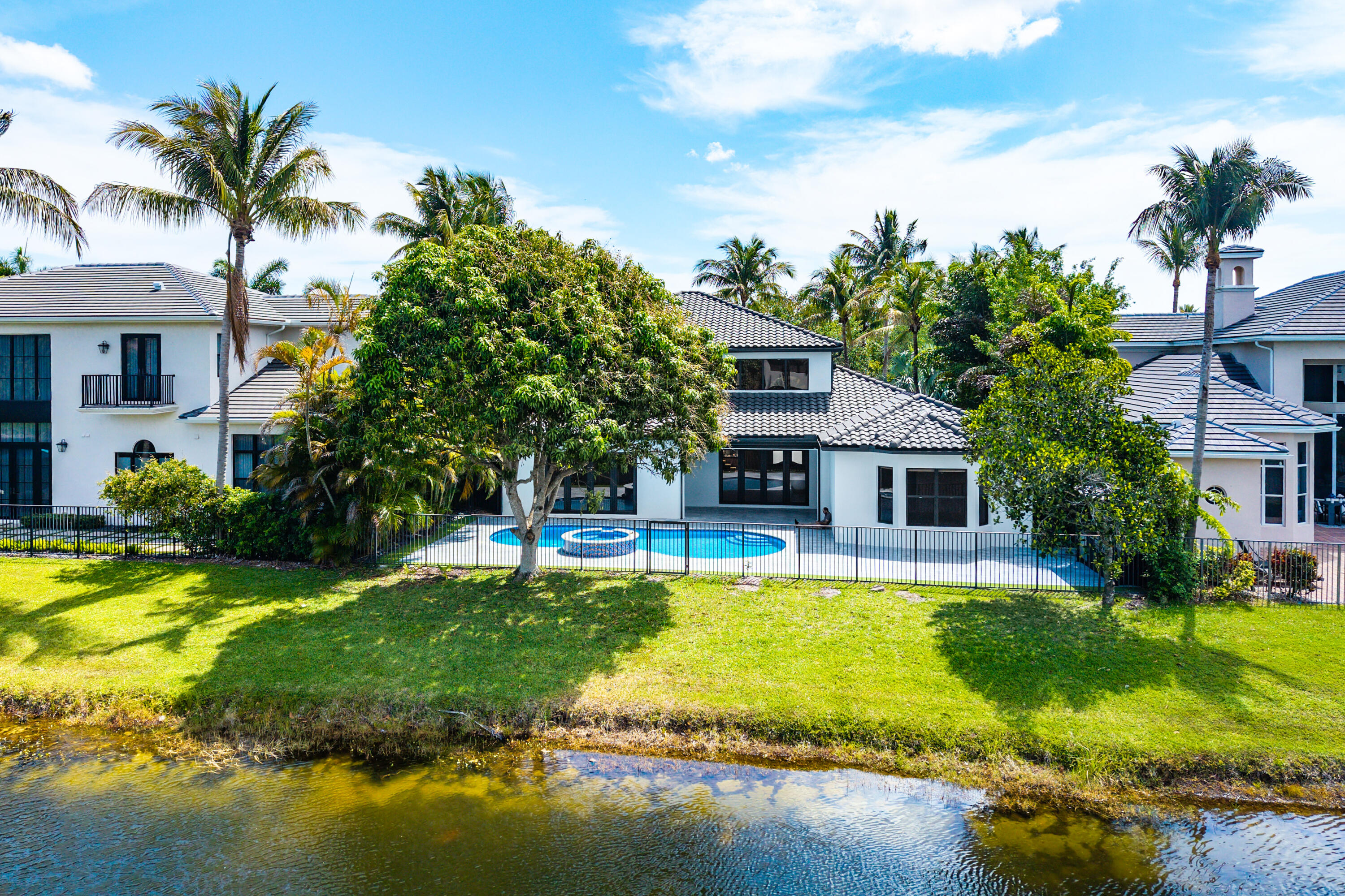 FOX HILL ESTATES OF BOCA RATON - Residential