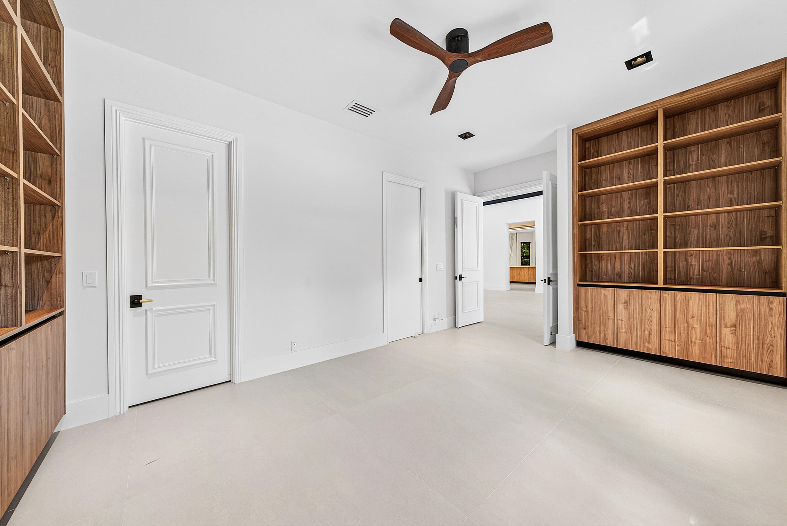 FOX HILL ESTATES OF BOCA RATON - Residential