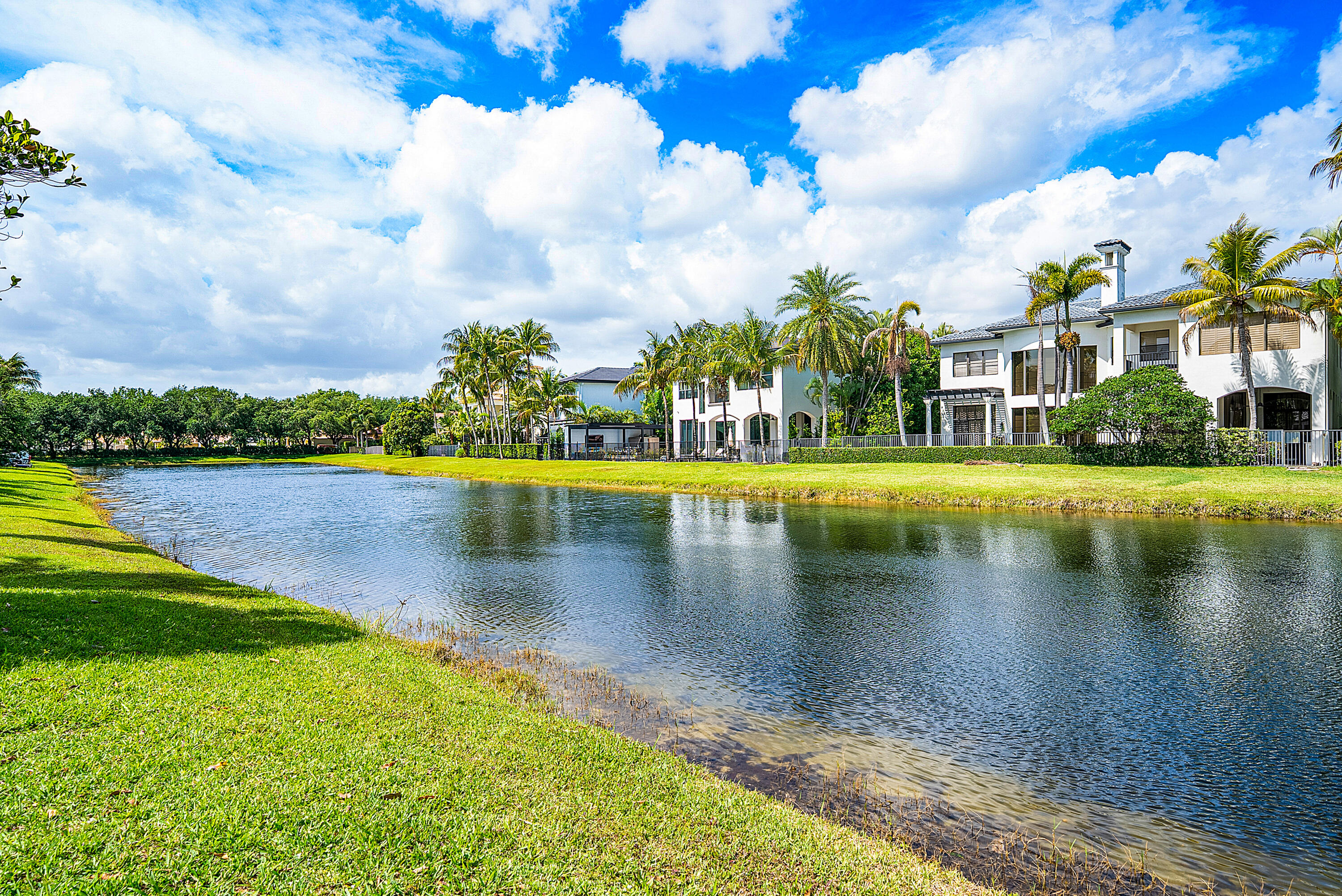 FOX HILL ESTATES OF BOCA RATON - Residential