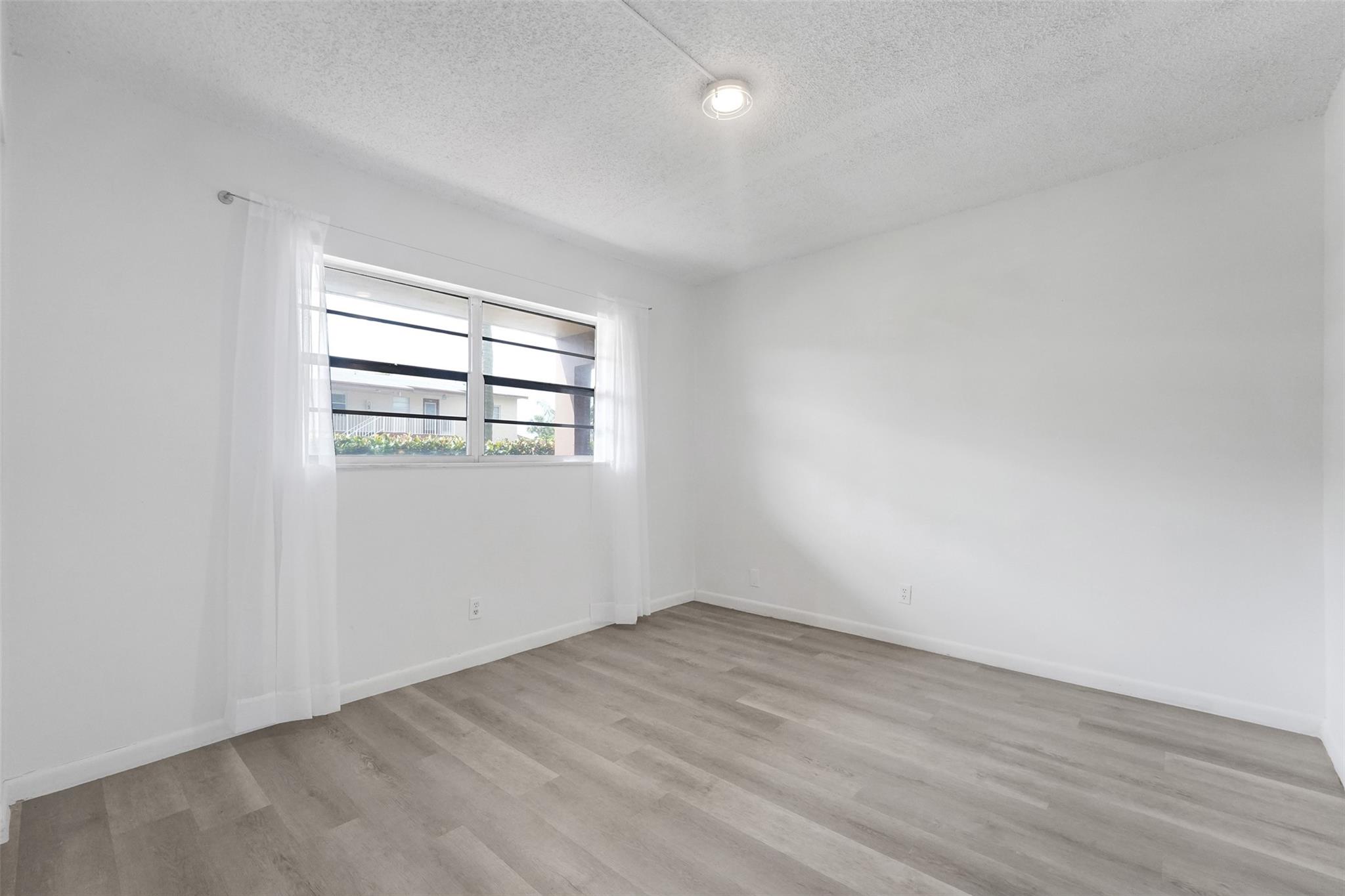 Oriole Gardens - Residential