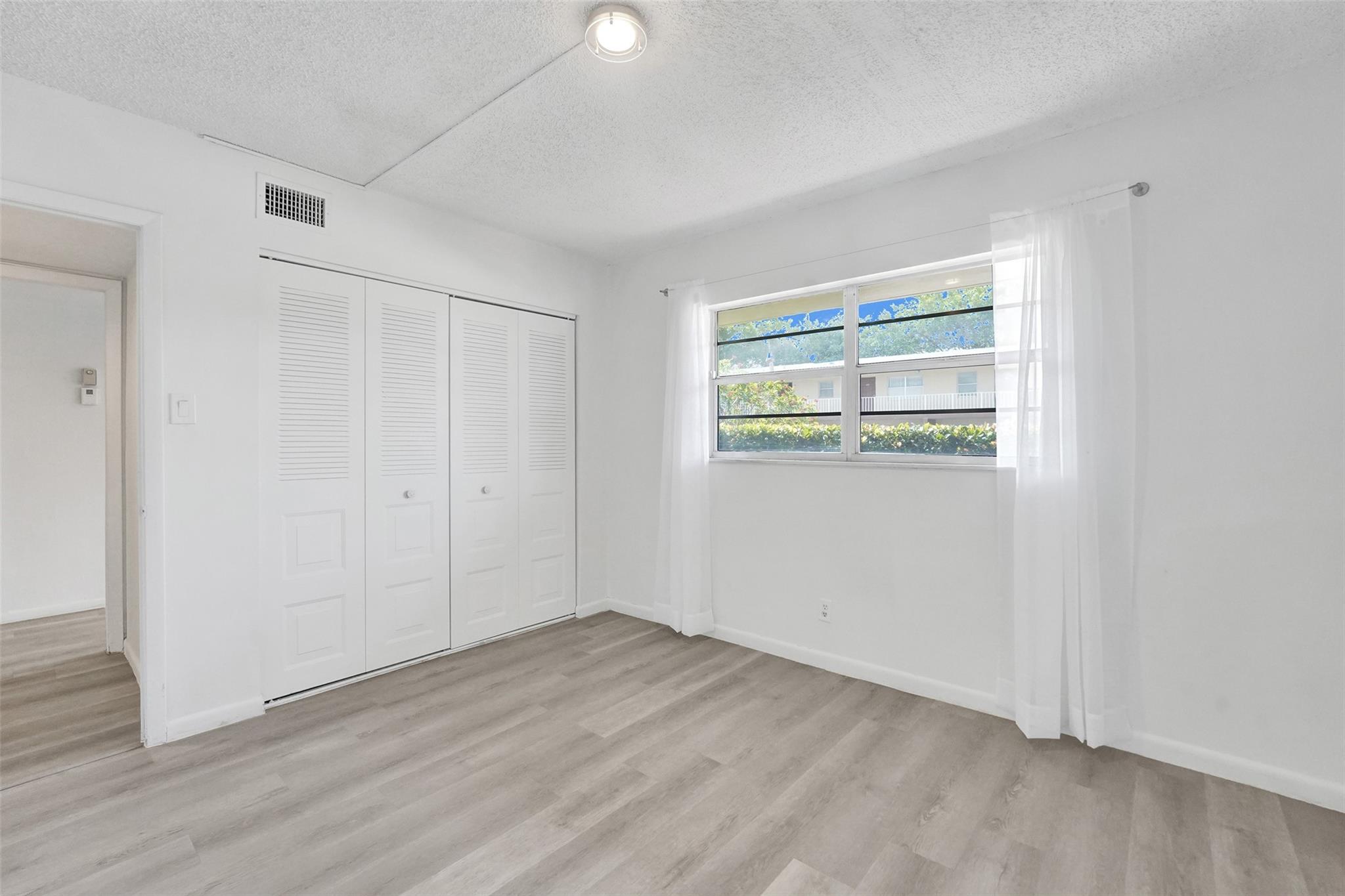Oriole Gardens - Residential