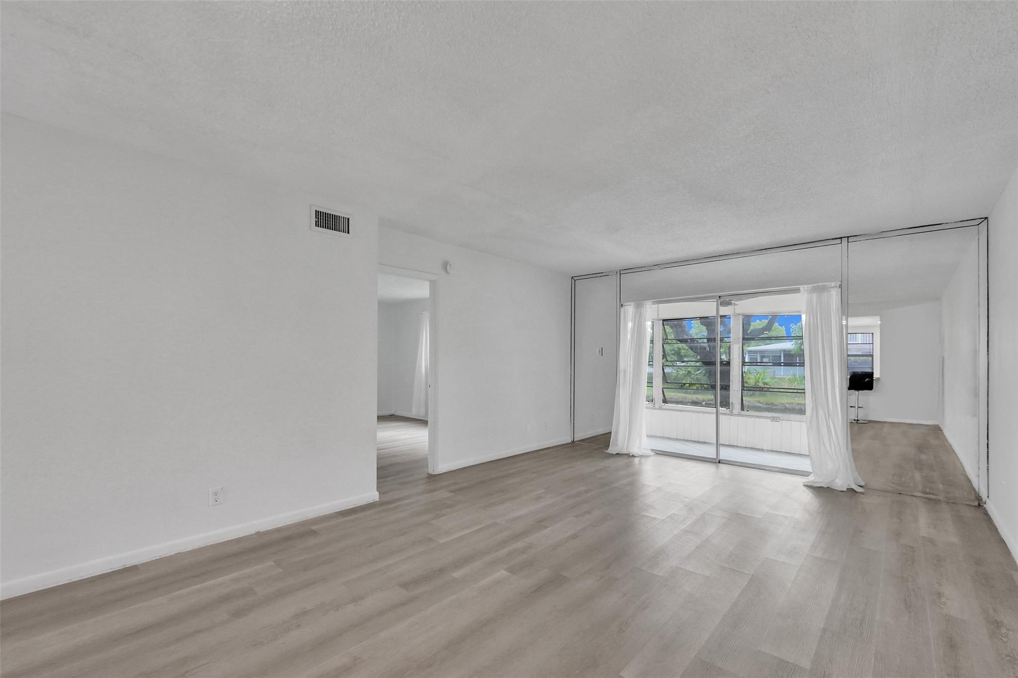 Oriole Gardens - Residential