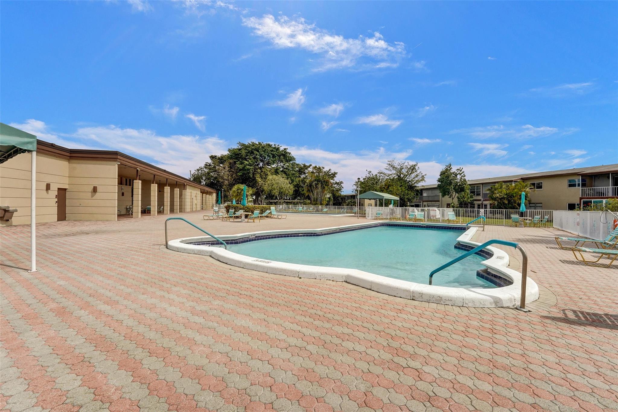 Oriole Gardens - Residential