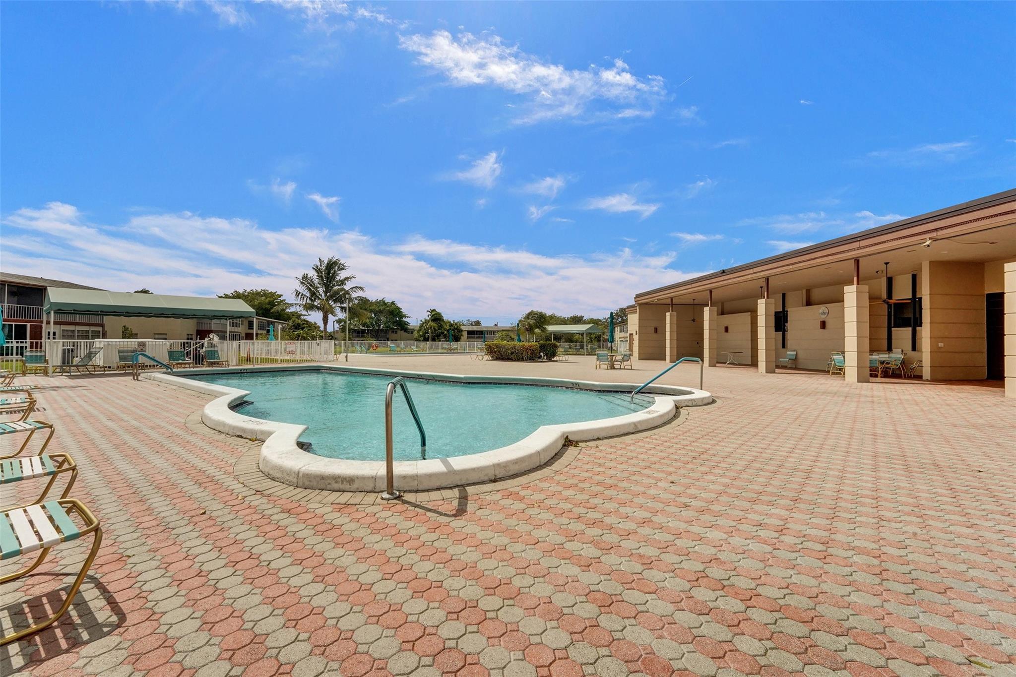 Oriole Gardens - Residential