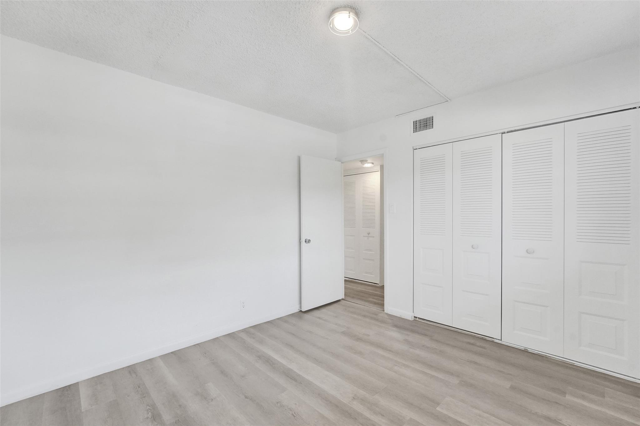 Oriole Gardens - Residential