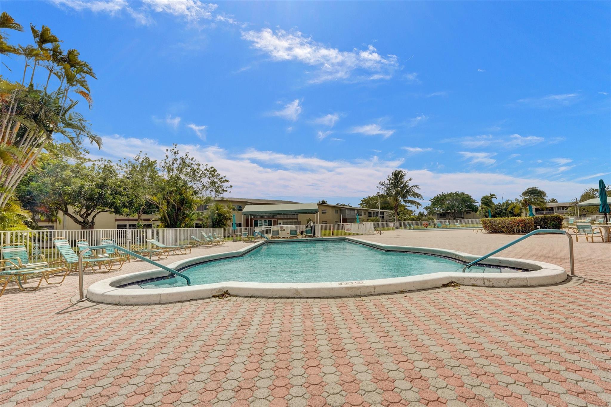 Oriole Gardens - Residential