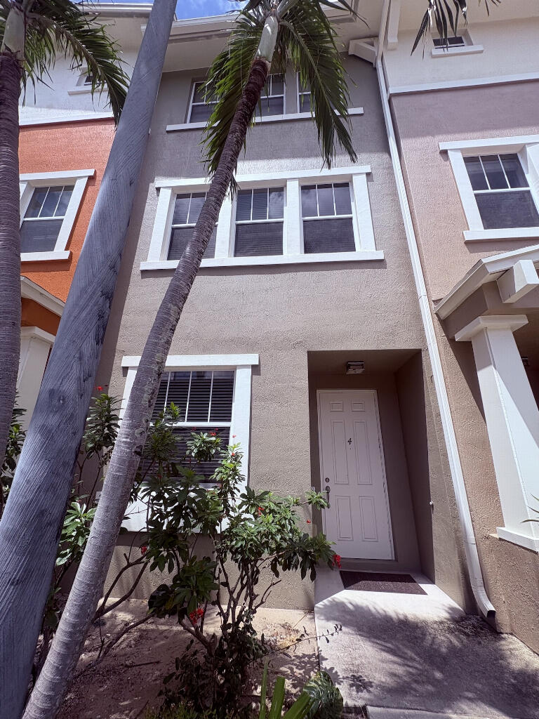 Photo of 1740 San Benito Way #4, West Palm Beach, FL 33401 (MLS # B26058380)