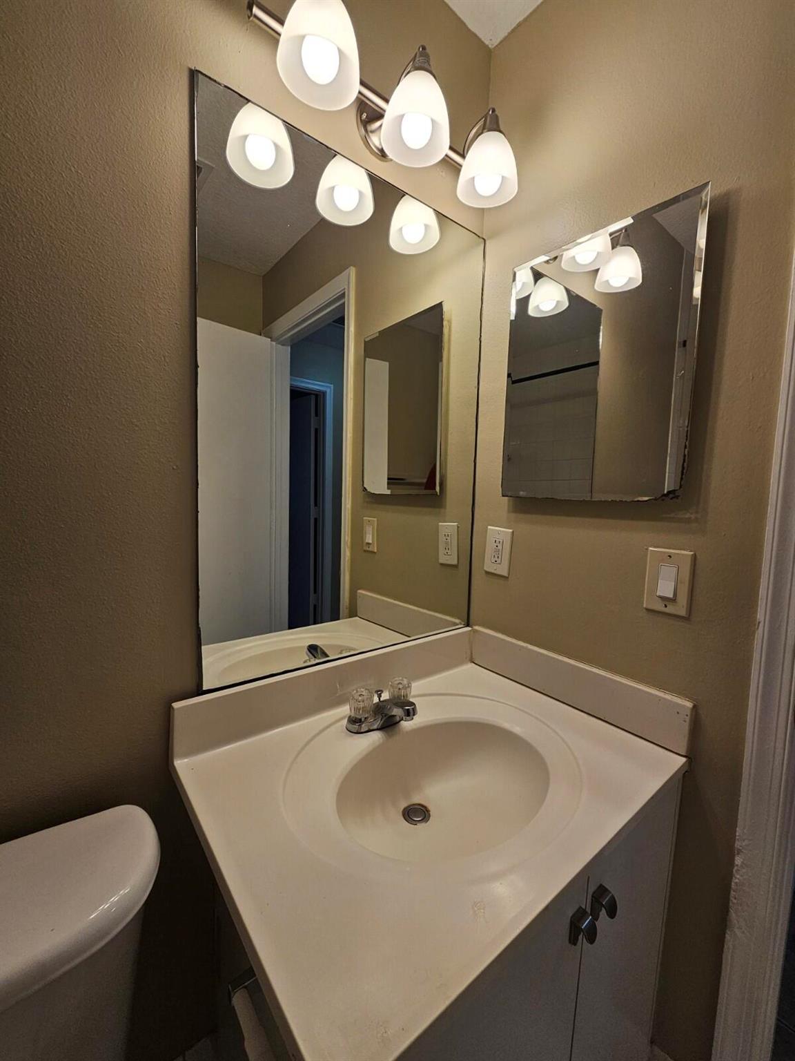 COVE AT BRIAR BAY CONDO - Residential Lease