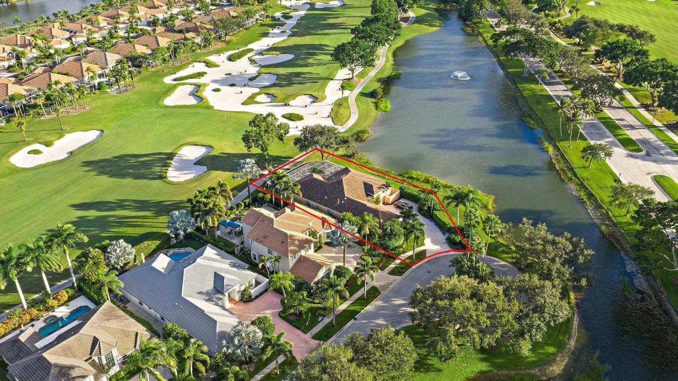 8734 Lakes Boulevard