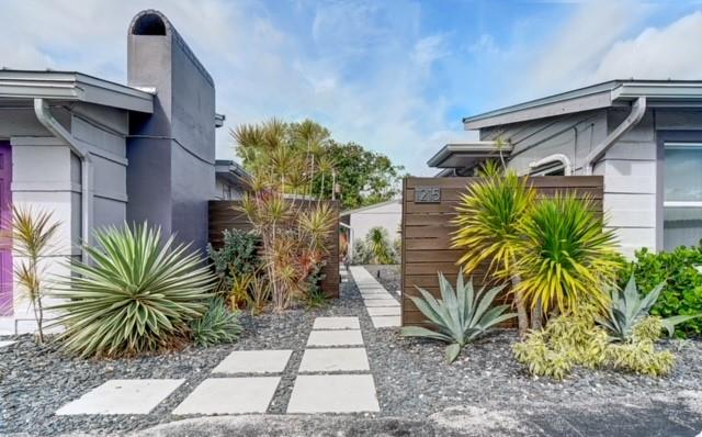 This beautifully updated multi-family property offers 9 spacious one-bed, one-bath units, each boasting modern finishes and excellent rental potential. Current rents range from $1,600 to $1,900 per month for annual leases and property is 100% occupied. Some units come fully furnished, making them turn-key ready for Airbnb tenants. Roof was replaced in 2014 and underground plumbing in the back building was replaced in 2018. The property features all impact windows. Additionally, a coin-operated washer and dryer generate extra income for the owner. Well-maintained units, manicured grounds, and a desirable location close to local amenities make this an exceptional investment with great upside potential. Don't miss out on this rare opportunity to own a prime piece of real estate in Lakeridge.