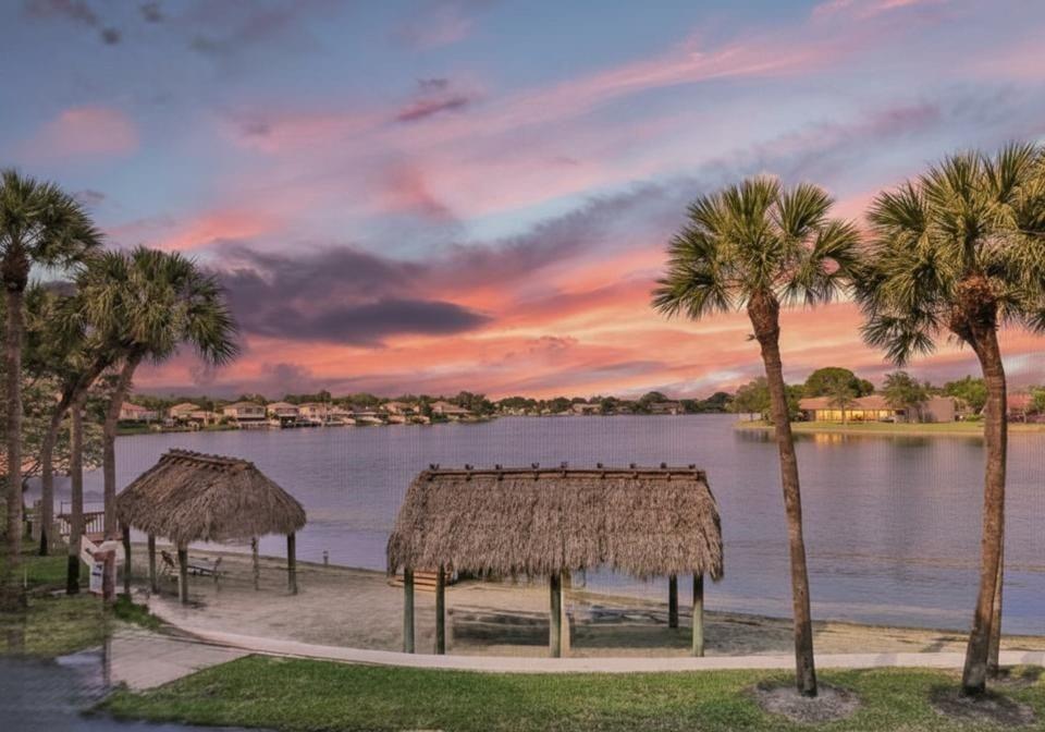 Colony Point - Residential