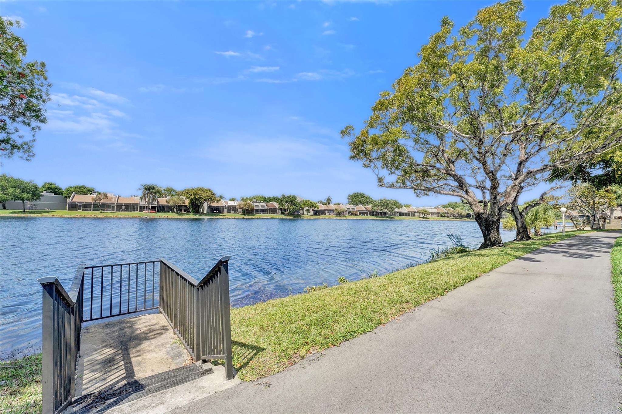 Colony Point - Residential