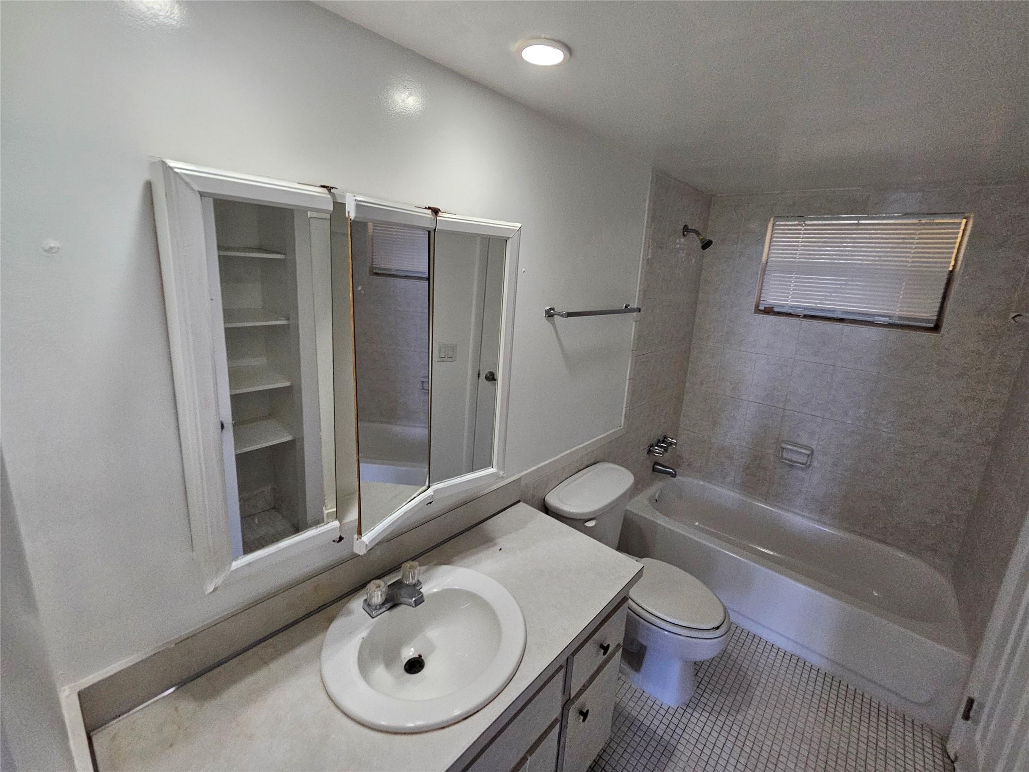 Parkway Towers - Residential Lease