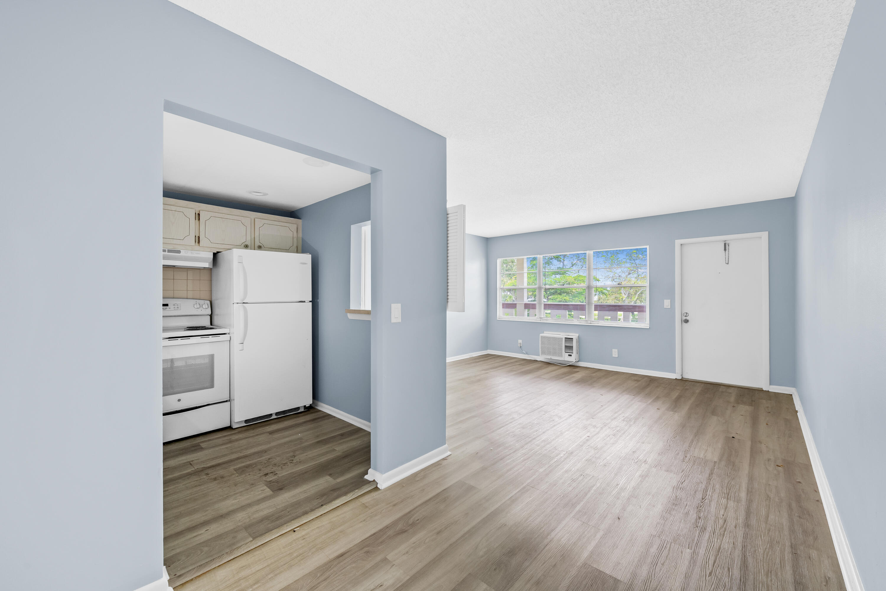 PRESTON AT CENTURY VILLAGE CONDO - Residential