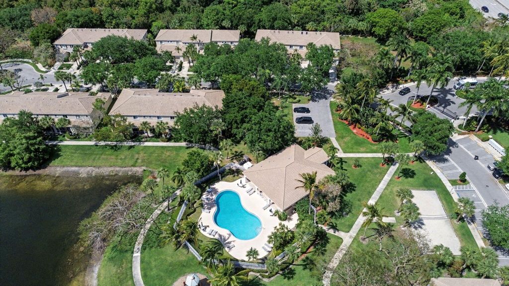 Photo of 4583 Palmbrooke Circle, West Palm Beach, FL 33417 (MLS # B26025849)