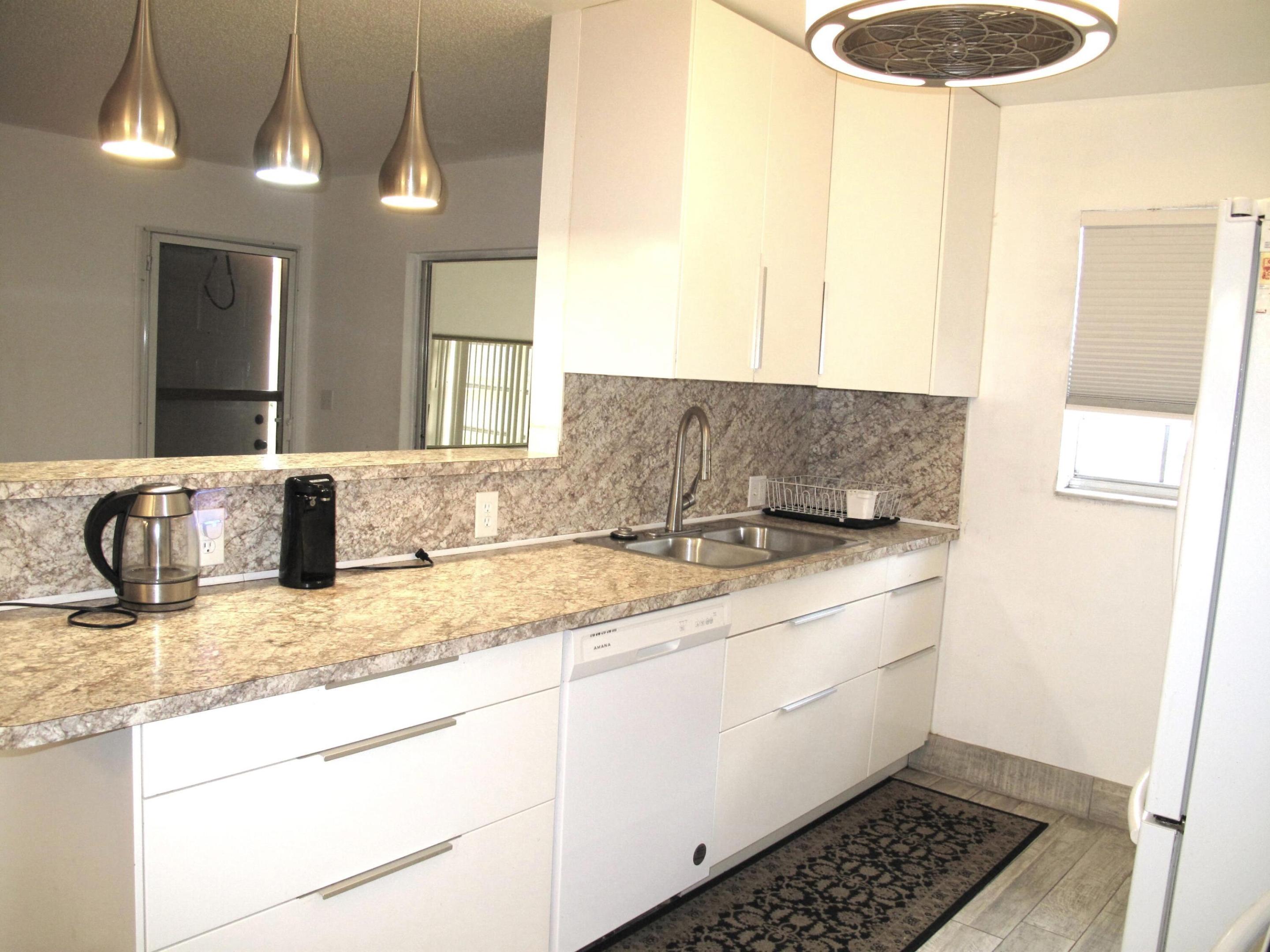 HIGH POINT OF DELRAY SEC 7 CONDO - Residential Lease