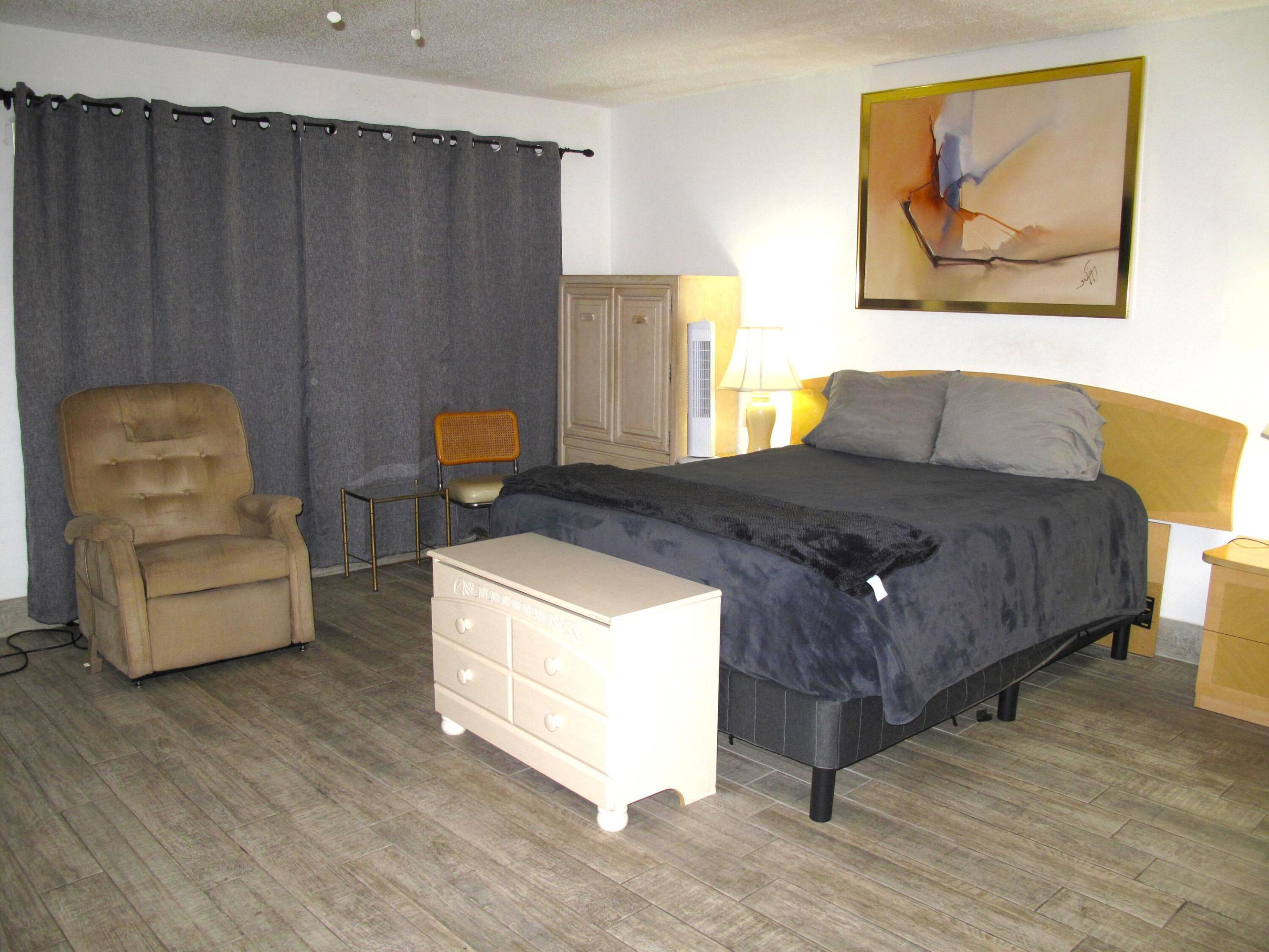 HIGH POINT OF DELRAY SEC 7 CONDO - Residential Lease