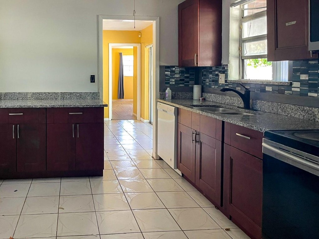 Sunrise Golf Village - Residential