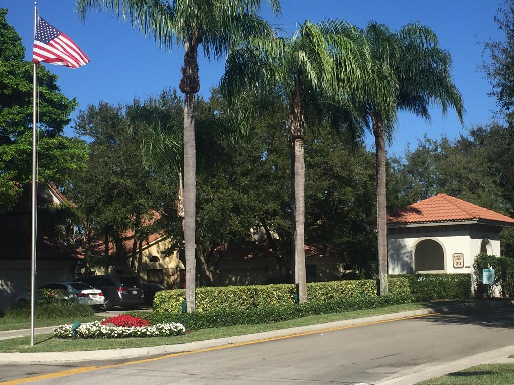 PALMETTO PARK WOODS - Residential