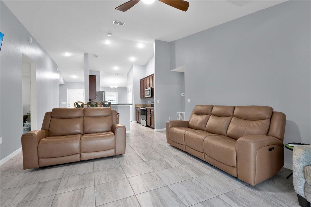 PORT ST LUCIE SECTION 13 - Residential