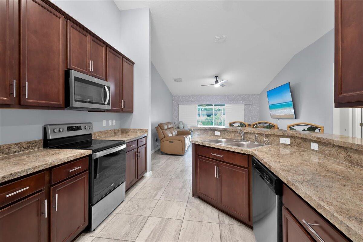 PORT ST LUCIE SECTION 13 - Residential