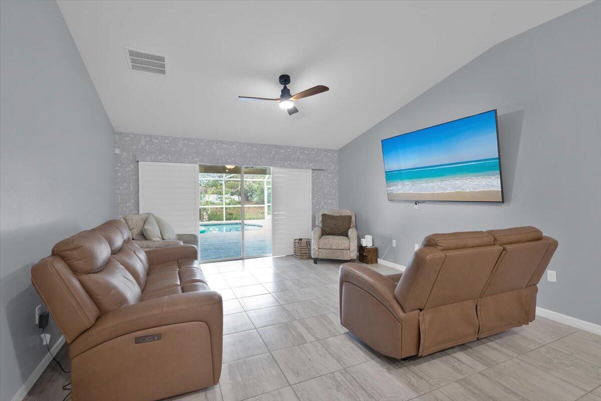 PORT ST LUCIE SECTION 13 - Residential
