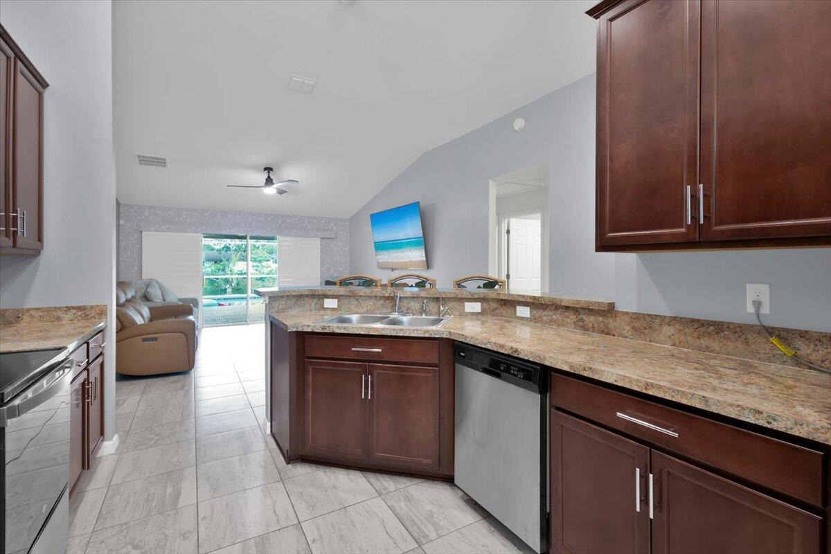 PORT ST LUCIE SECTION 13 - Residential