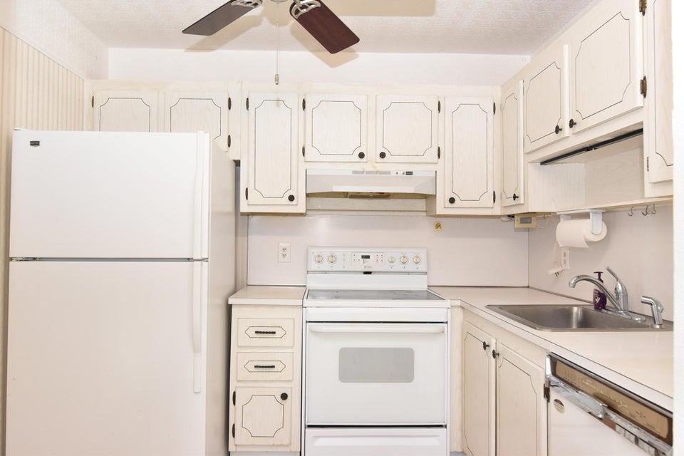 KINGS POINT WATERFORD CONDOS - Residential