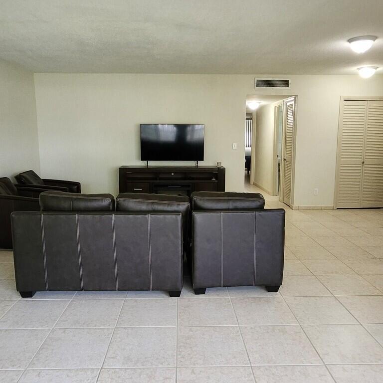 Green Hills Park West No5 - Residential
