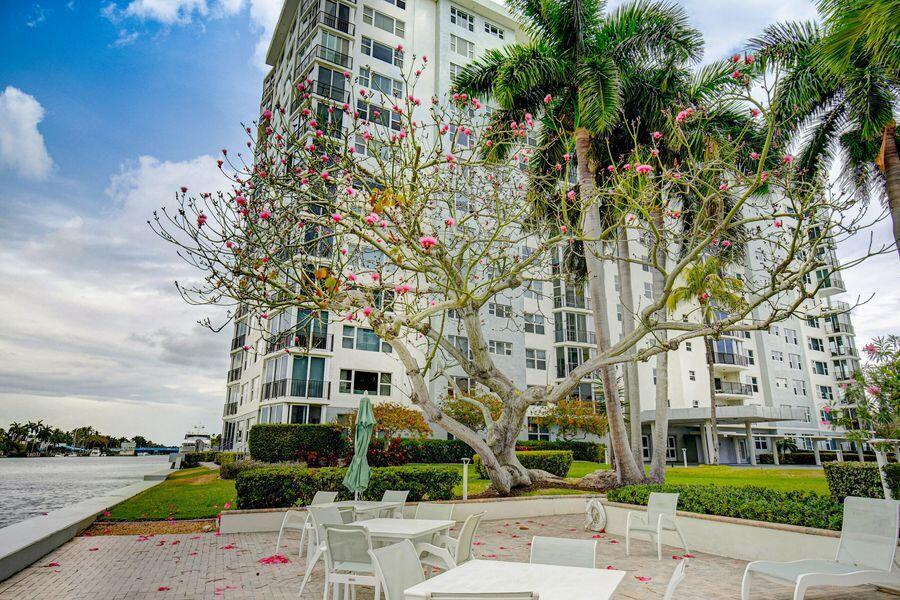 Seagate Towers - Residential