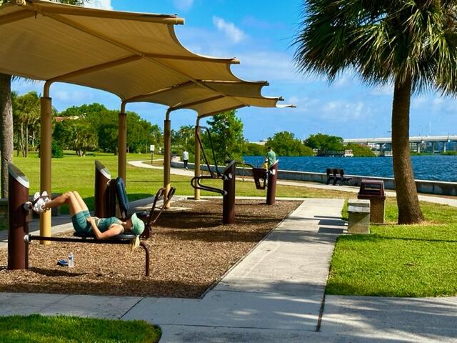 LAKE WORTH TOWN OF - Residential Lease