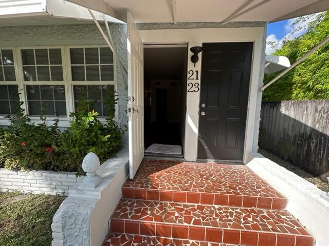 LAKE WORTH TOWN OF - Residential Lease