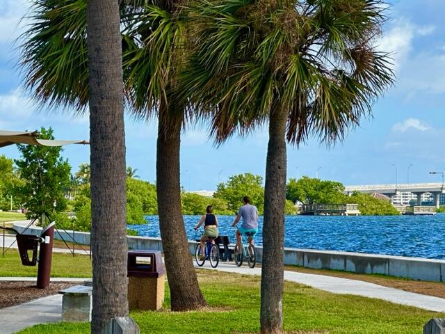 LAKE WORTH TOWN OF - Residential Lease