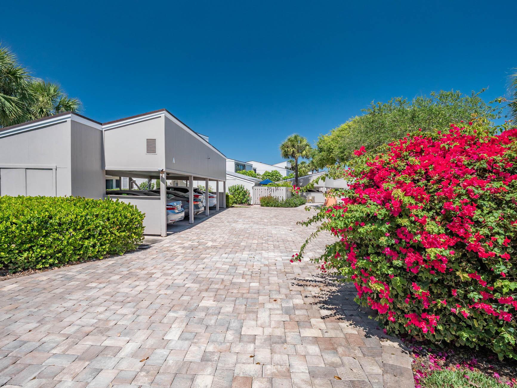 WINDWARD IV CONDOMINIUM - Residential Lease