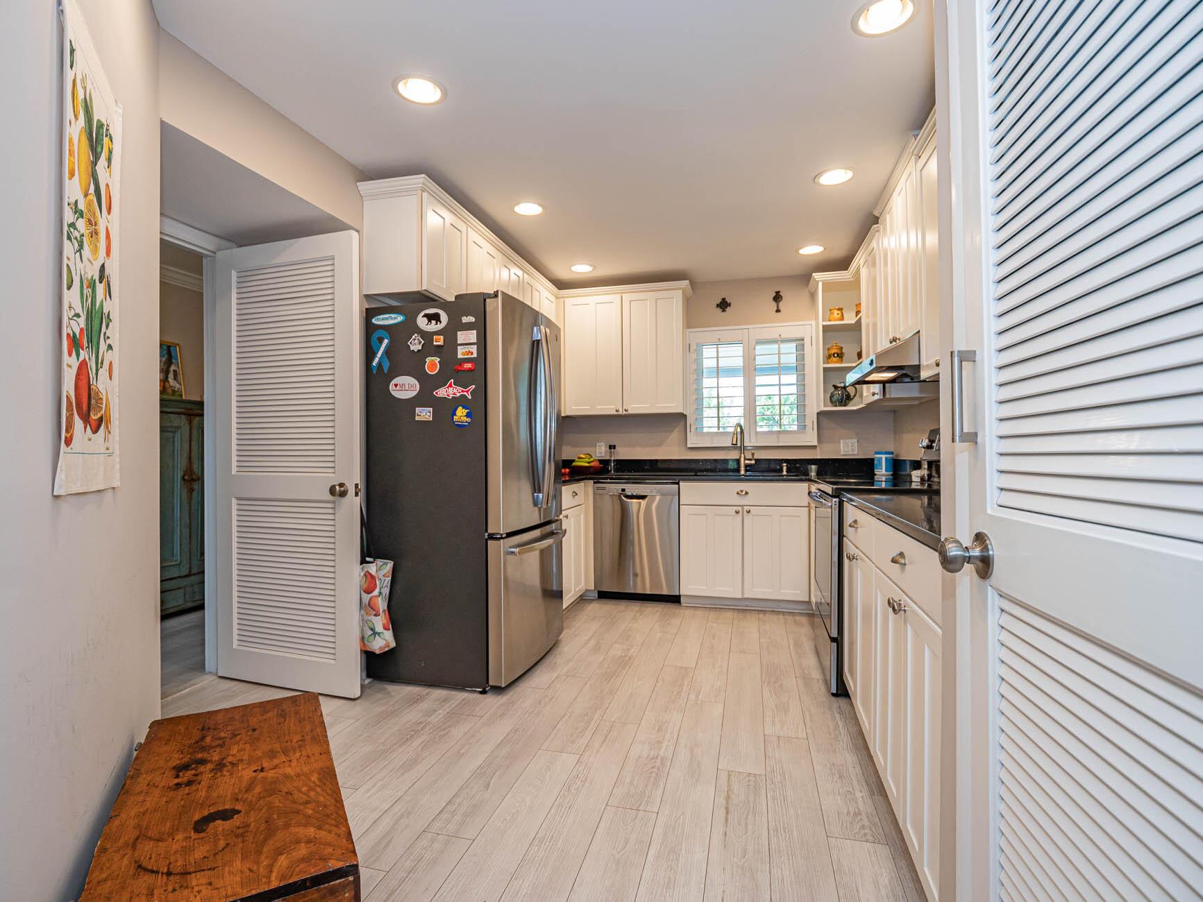 WINDWARD IV CONDOMINIUM - Residential Lease