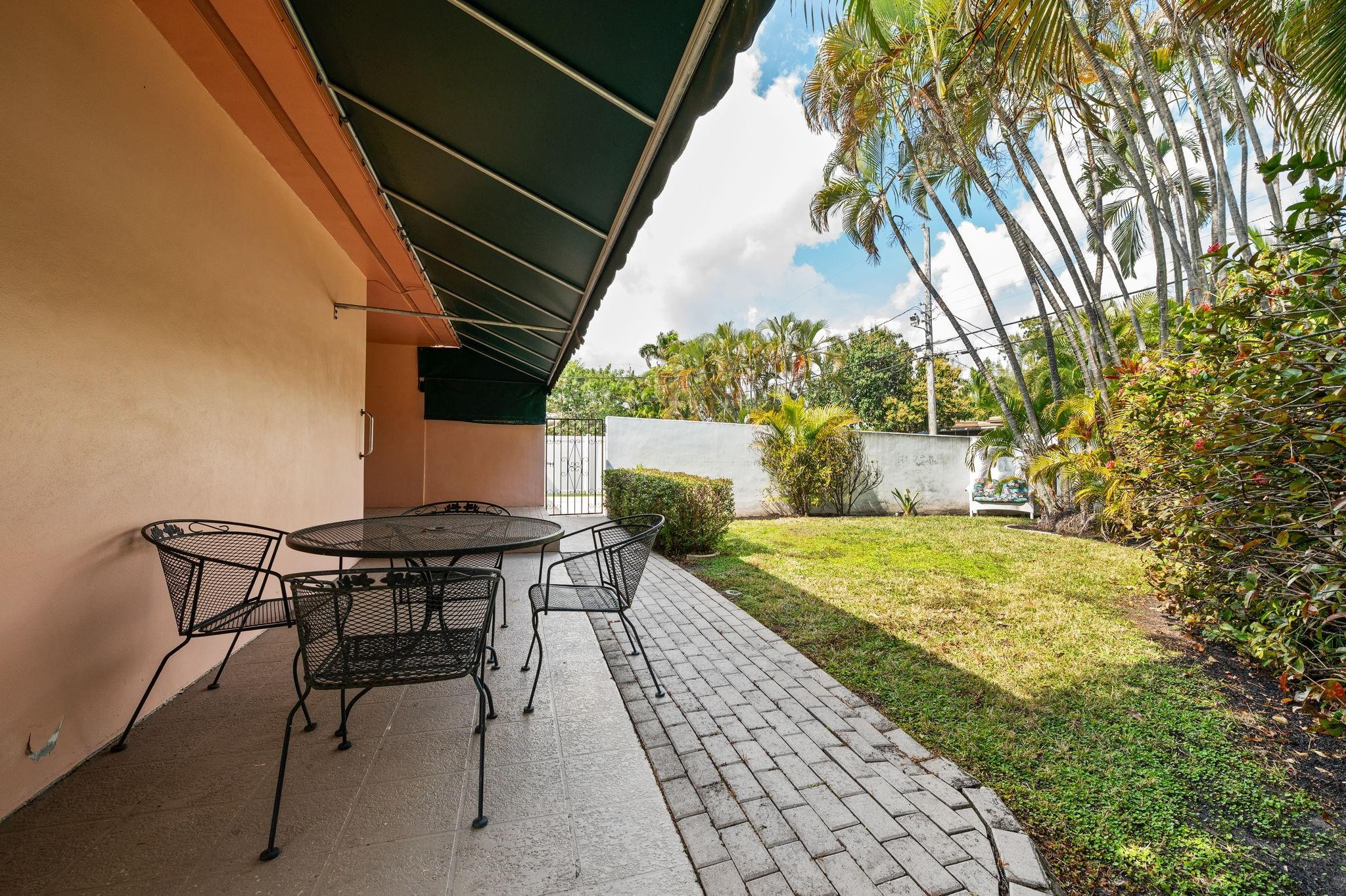 Hollywood Lakes Sec 1-32 - Residential