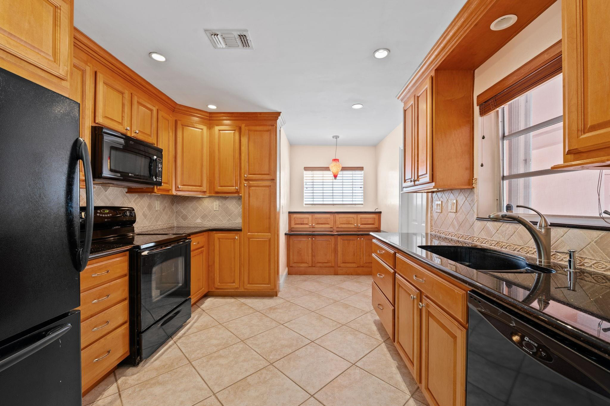 Hollywood Lakes Sec 1-32 - Residential