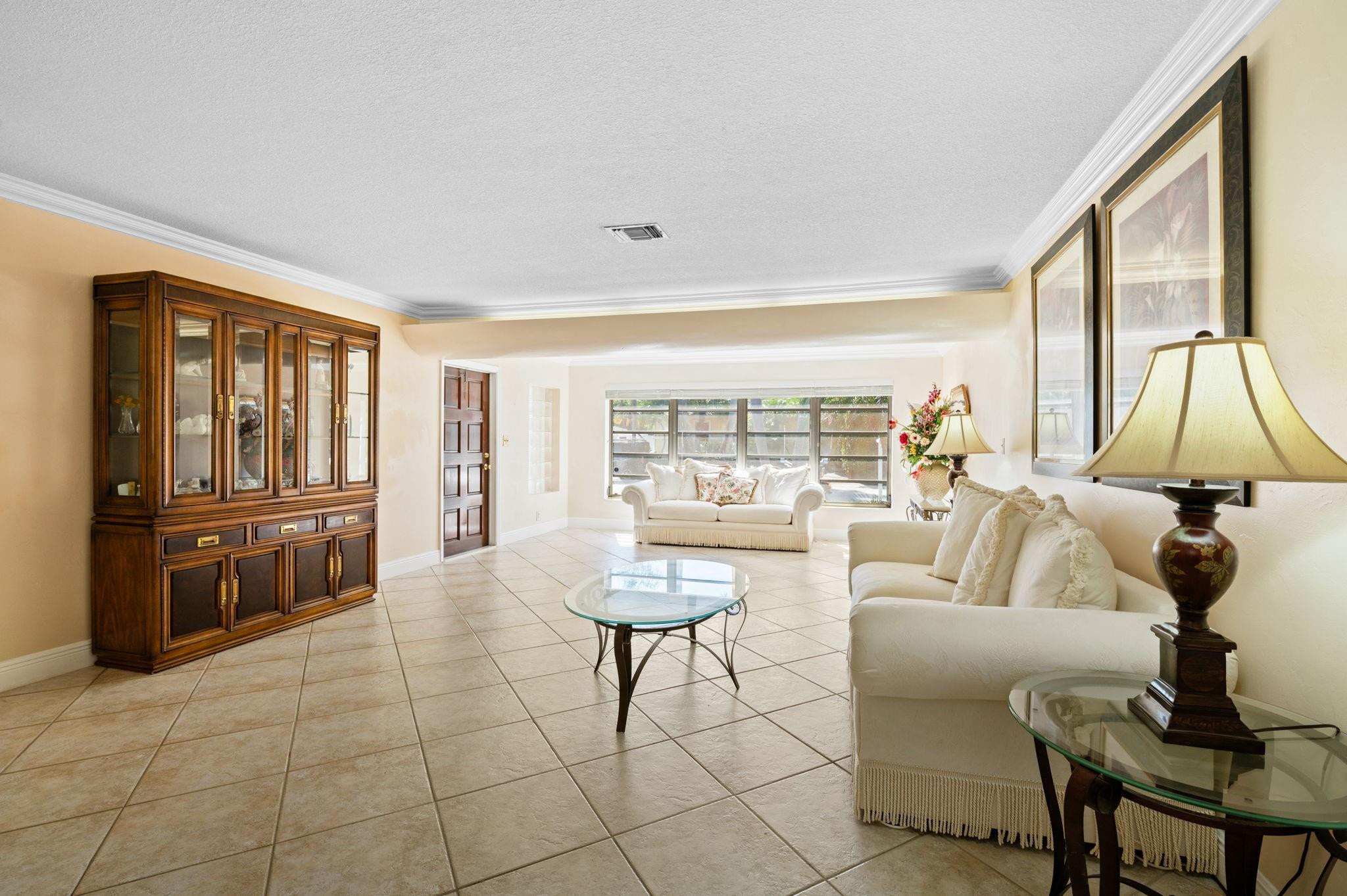 Hollywood Lakes Sec 1-32 - Residential