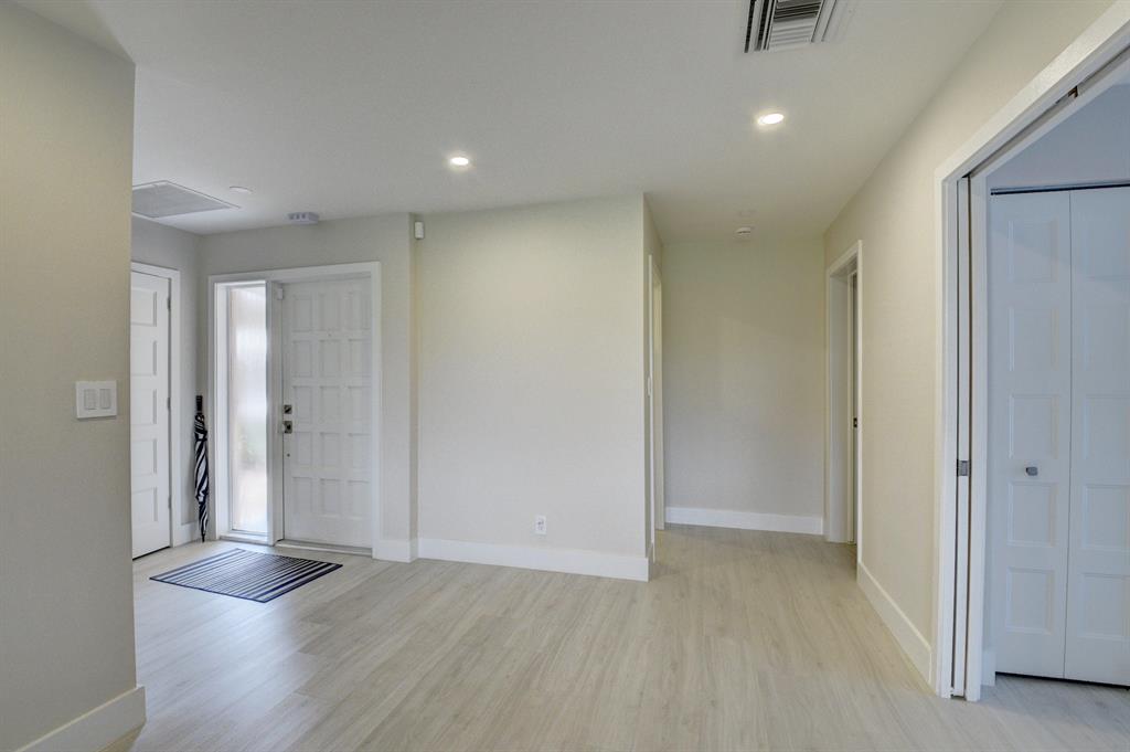 BRIDGEWOOD - Residential