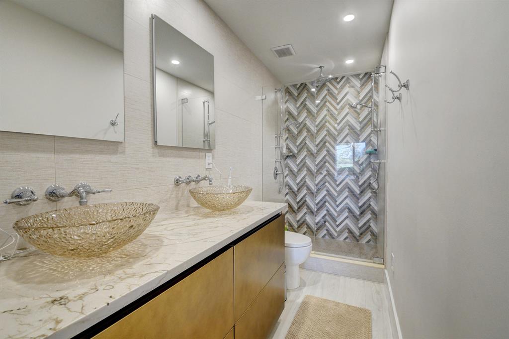 BRIDGEWOOD - Residential