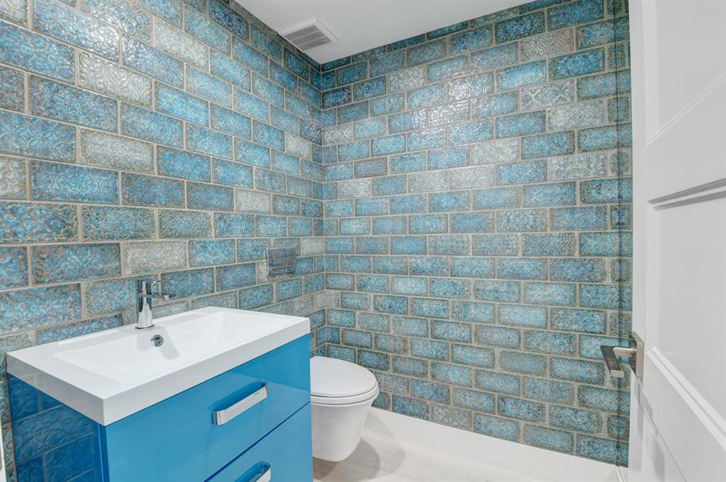 BRIDGEWOOD - Residential