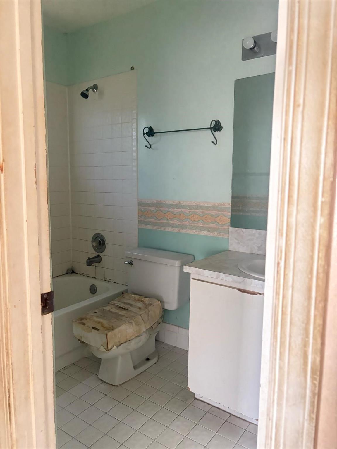 Springtree Lakes 79-12 B - Residential