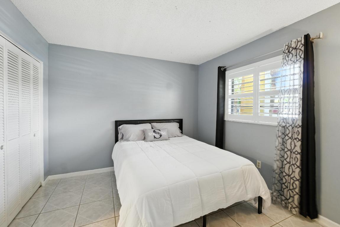 PINES OF BOCA BARWOOD CONDO - Residential