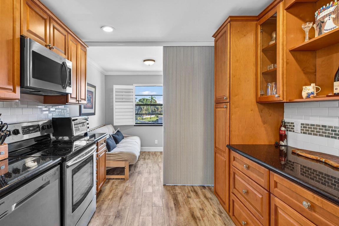 EASTGATE AT HUNTERS RUN CONDO - Residential