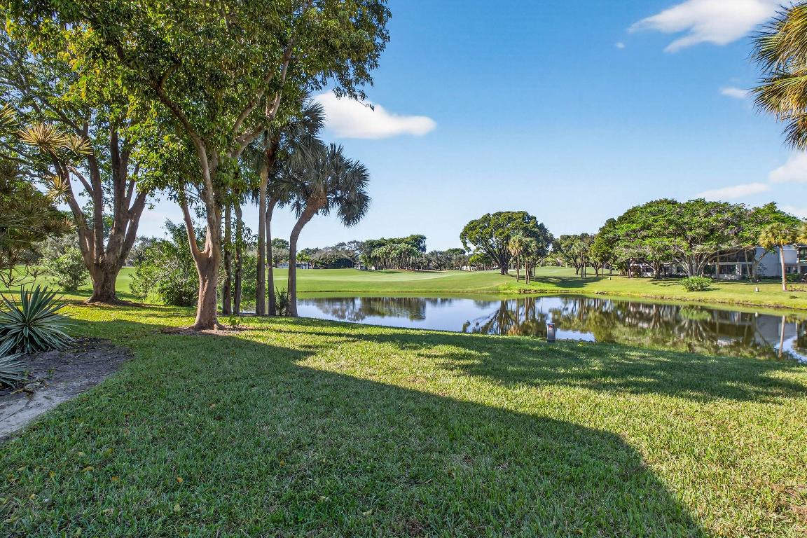 EASTGATE AT HUNTERS RUN CONDO - Residential