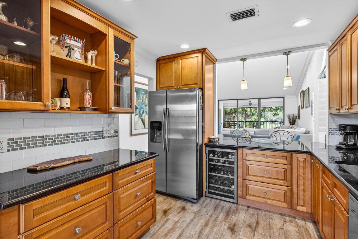 EASTGATE AT HUNTERS RUN CONDO - Residential