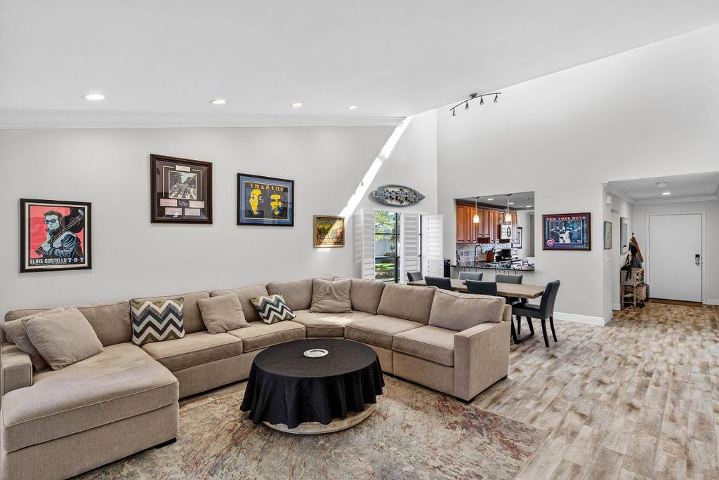 Photo of 61 Eastgate Drive #H, Boynton Beach, FL 33436 (MLS # R11156656)