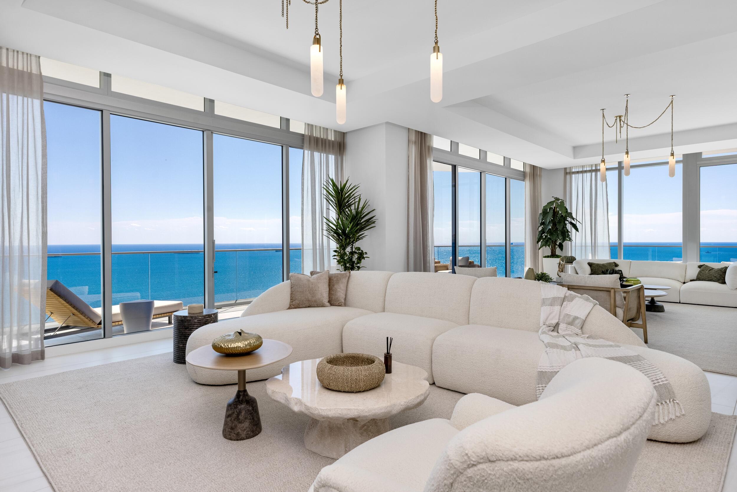 151 N Seabreeze Boulevard PH-2601E