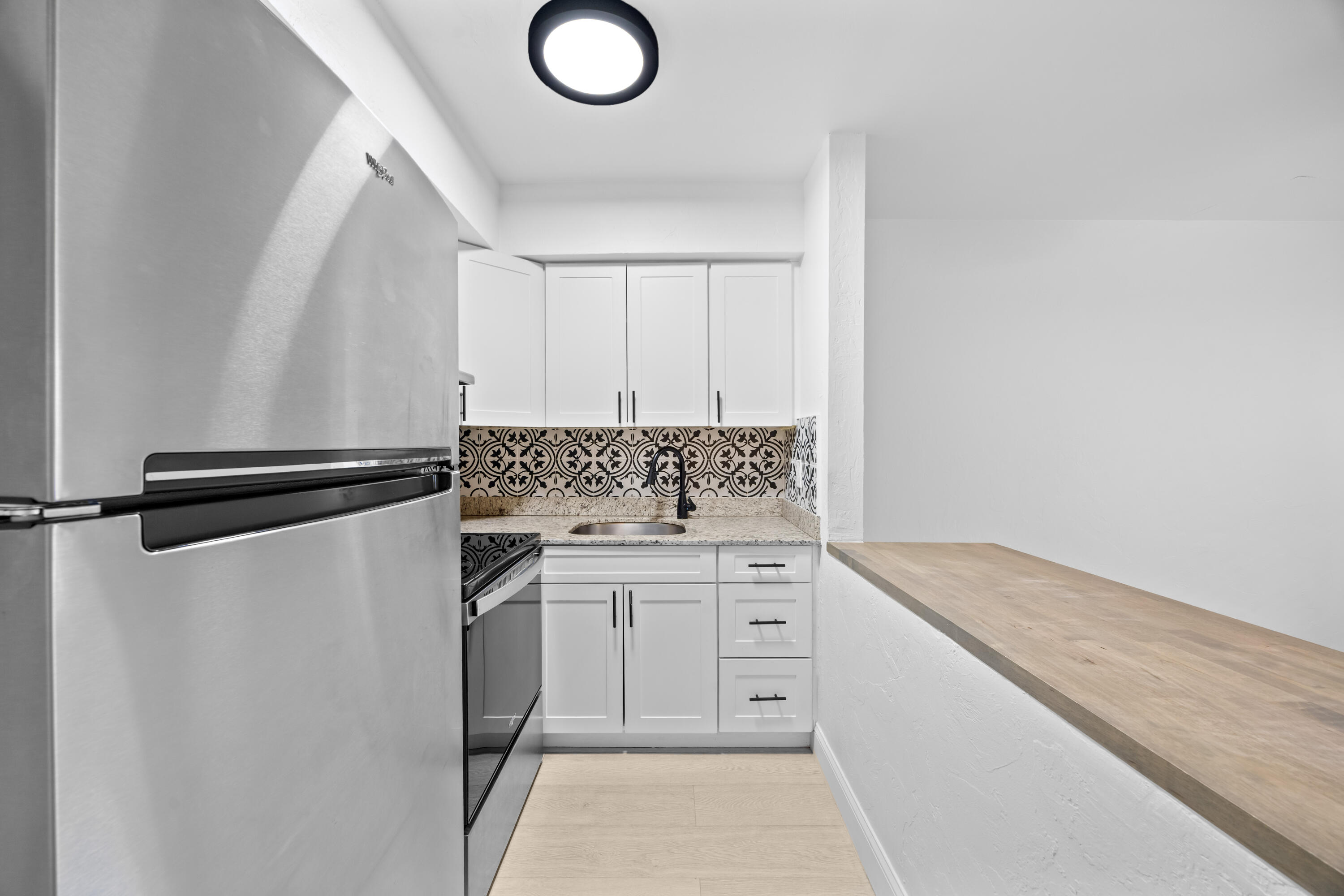 RIVERSIDE NO 3 - Residential Lease